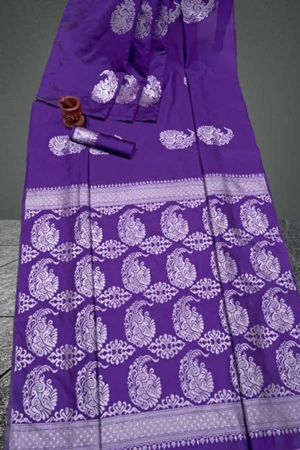 Purple_Kanjivaram_Silk_Saree_with_Silver_Zari_Paisley_Motifs_&_Intricate_Pallu_-_Blouse_Piece_Included