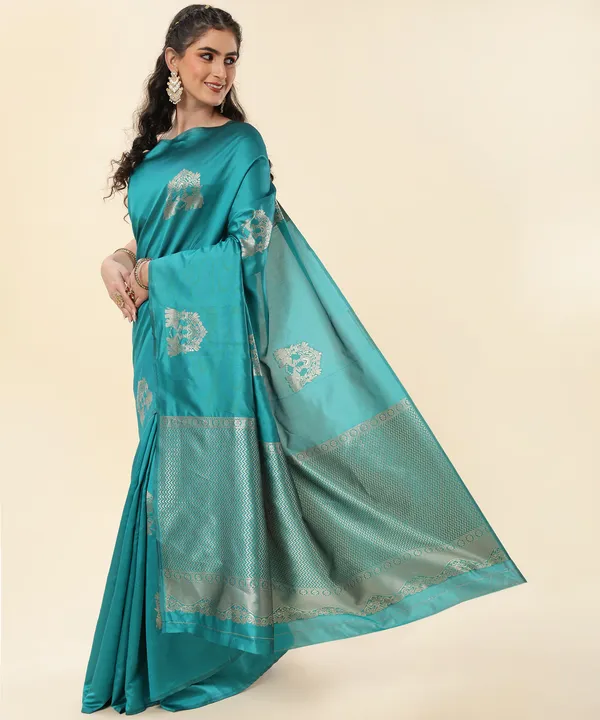 Rama_Kanjivaram_Silk_Saree_with_Silver_Zari_Butta_Motifs_&_Traditional_Woven_Border_-_Blouse_Piece_Included