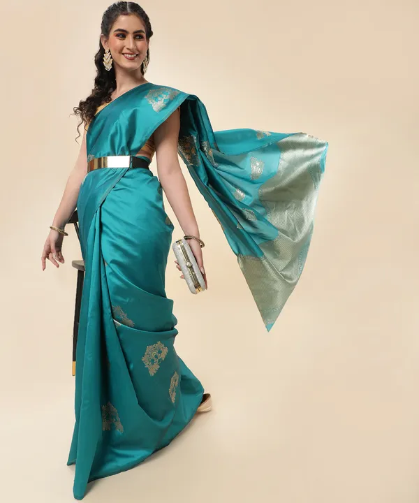 Rama_Kanjivaram_Silk_Saree_with_Silver_Zari_Butta_Motifs_&_Traditional_Woven_Border_-_Blouse_Piece_Included
