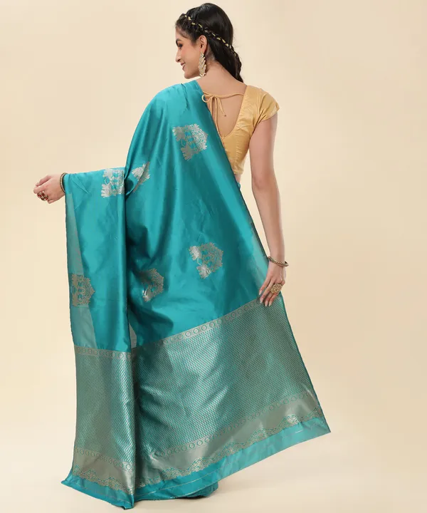 Rama_Kanjivaram_Silk_Saree_with_Silver_Zari_Butta_Motifs_&_Traditional_Woven_Border_-_Blouse_Piece_Included