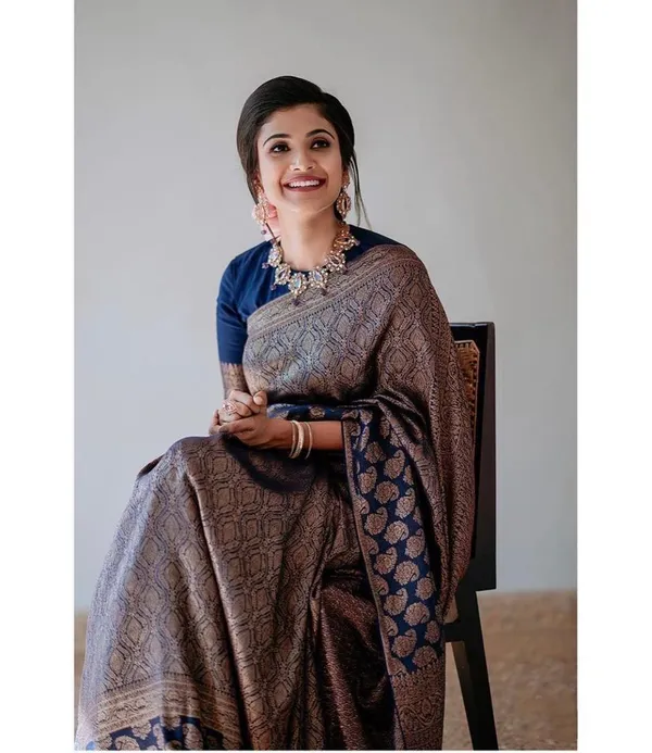 Navy_Blue_Banarasi_Silk_Saree_with_Golden_Zari_Buttas_&_Traditional_Woven_Border