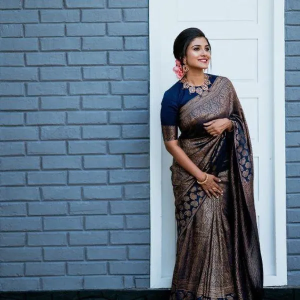 Navy_Blue_Banarasi_Silk_Saree_with_Golden_Zari_Buttas_&_Traditional_Woven_Border