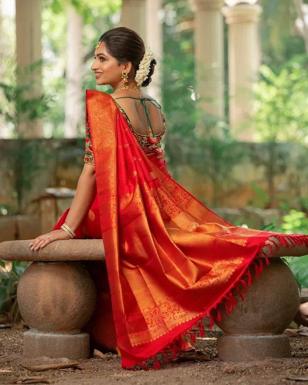 Red_Kanjivaram_Silk_Saree_with_Golden_Zari_Butta_Design
