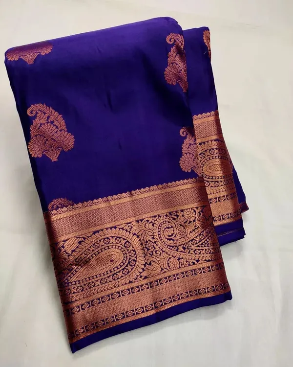 Blue_Kanjivaram_Silk_Saree_with_Golden_Zari_Design