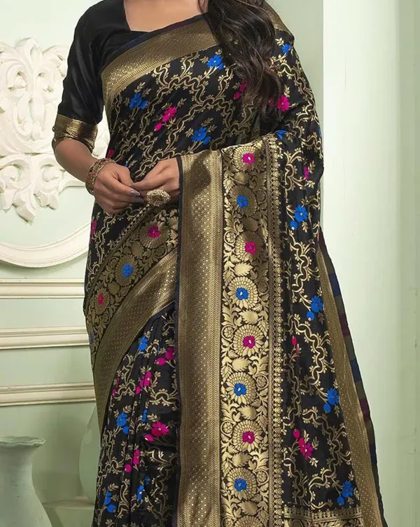 Black_Kanjivaram_Silk_Saree_with_Rup_Rekha_Design
