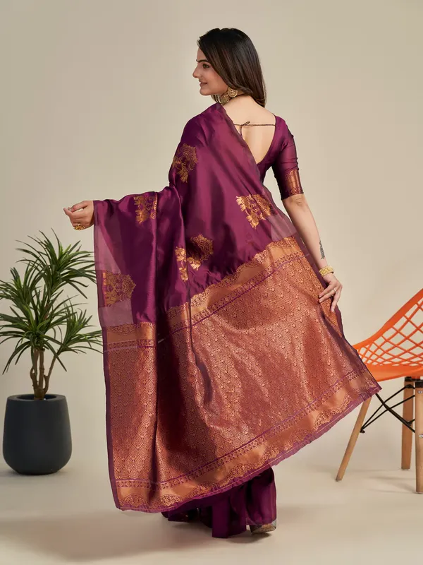 Purple_Kanjivaram_Silk_Saree_with_Golden_Zari_Elephant_Motifs_&_Traditional_Pallu_-_Blouse_Piece_Included