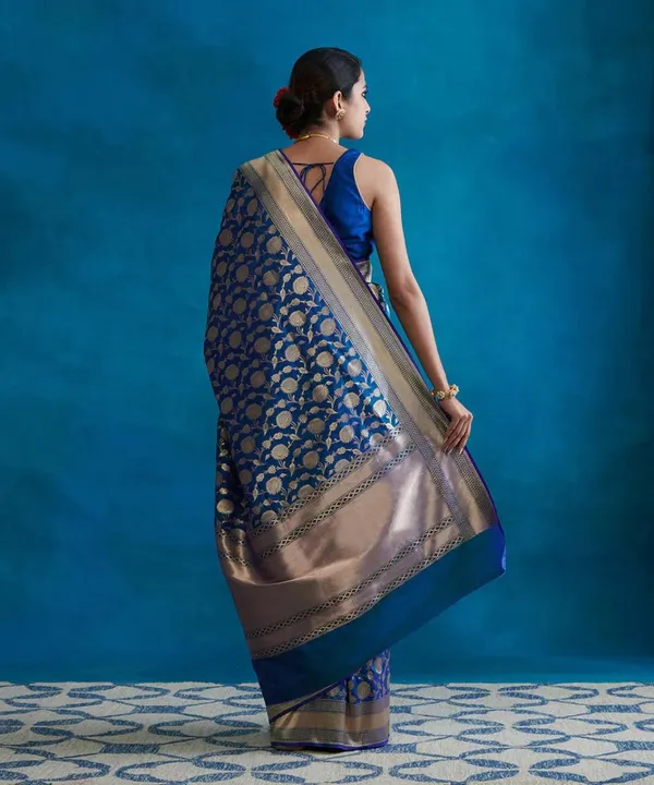 Royal_Blue_Banarasi_Silk_Saree_with_Silver_Zari_Floral_Weaving_and_Contrast_Border