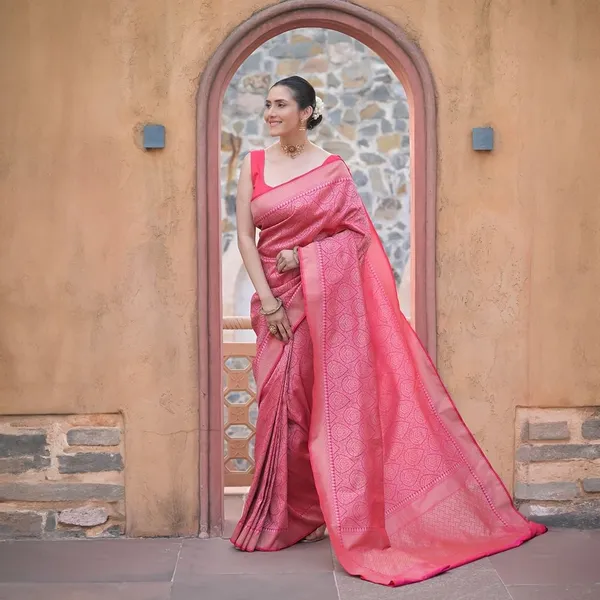 Pink_Kanjivaram_Silk_Saree_with_Lotus_Design