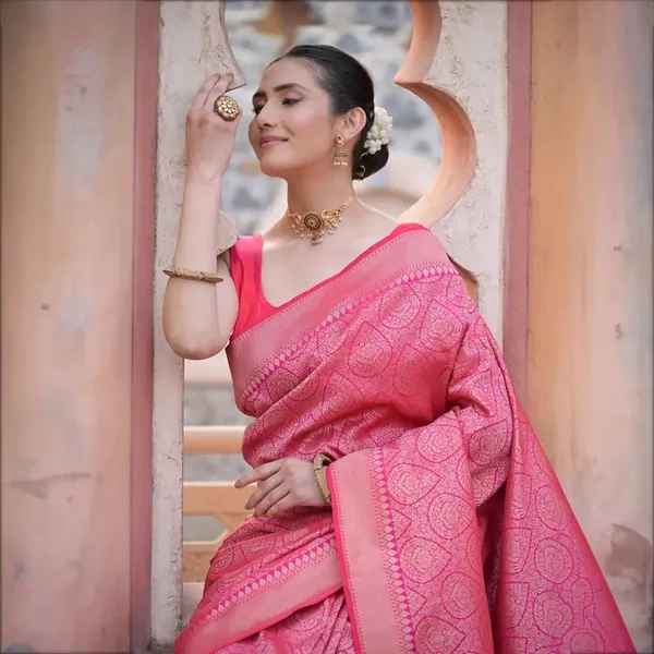 Pink_Kanjivaram_Silk_Saree_with_Lotus_Design