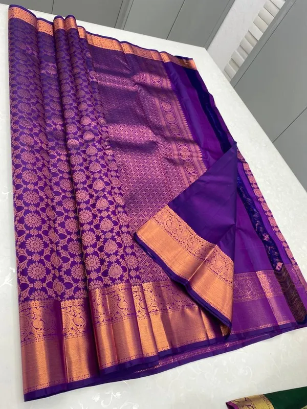 Purple_Kanjivaram_Silk_Saree_with_Golden_Zari_Floral_Butta_and_Rich_Contrast_Border