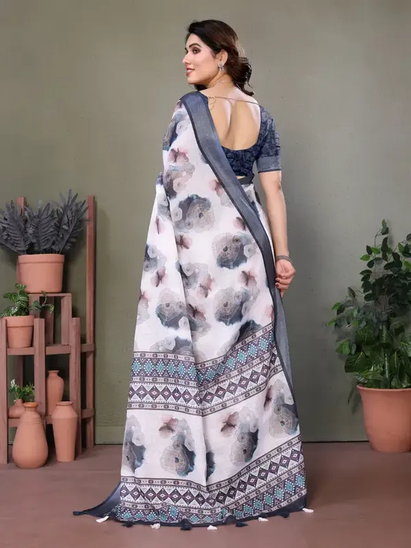 White_Printed_Cotton_Saree_&_Intricate_Digital_Floral_Design_(Blur)