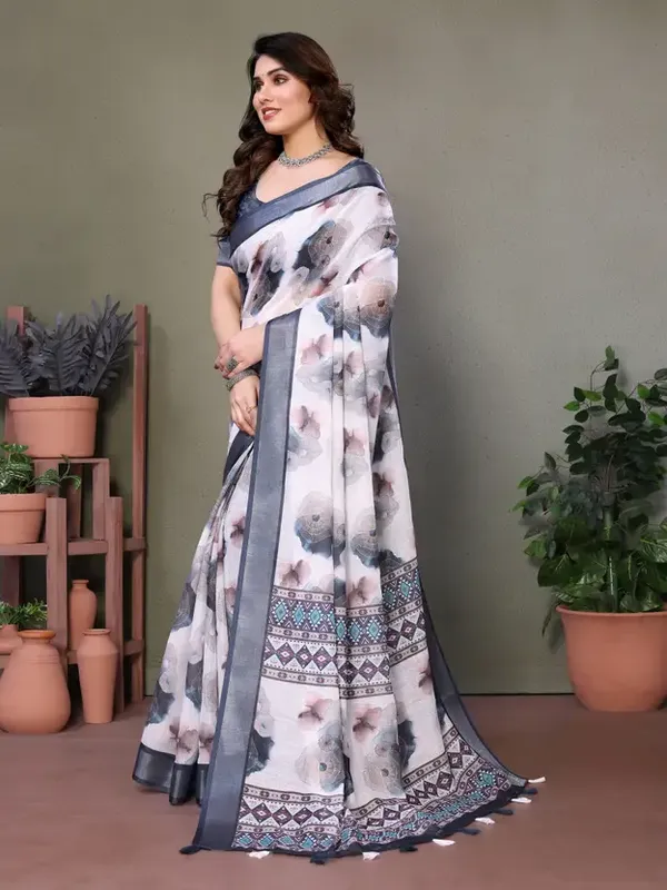White_Printed_Cotton_Saree_&_Intricate_Digital_Floral_Design_(Blur)