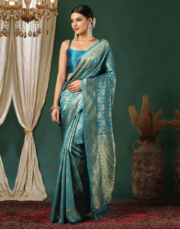 Rama_Banarasi_Silk_Saree_with_Golden_Zari_Weaving_&_Traditional_Broad_Border