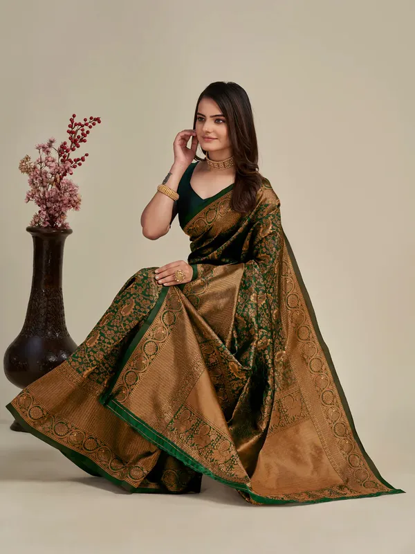Green_Banarasi_Silk_Saree_with_Keri_Weaving_&_Traditional_Broad_Border