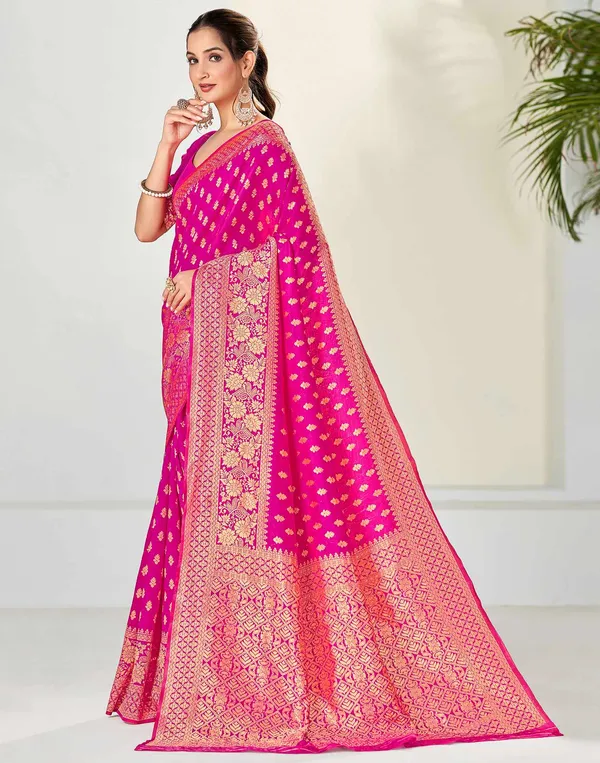 Pink_Kanjivaram_Silk_Saree_with_Traditional_Motif_Weave