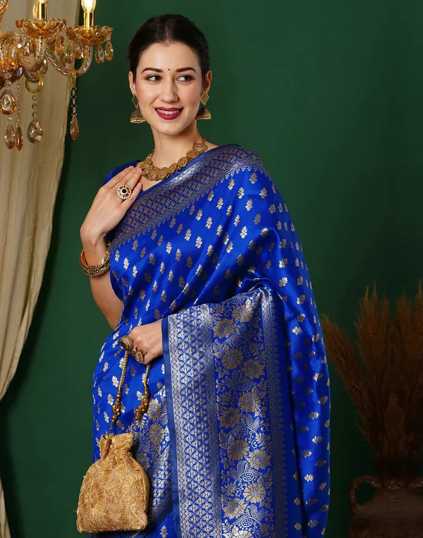 Royal_Blue_Kanjivaram_Silk_Saree_with_Traditional_Motif_Weave