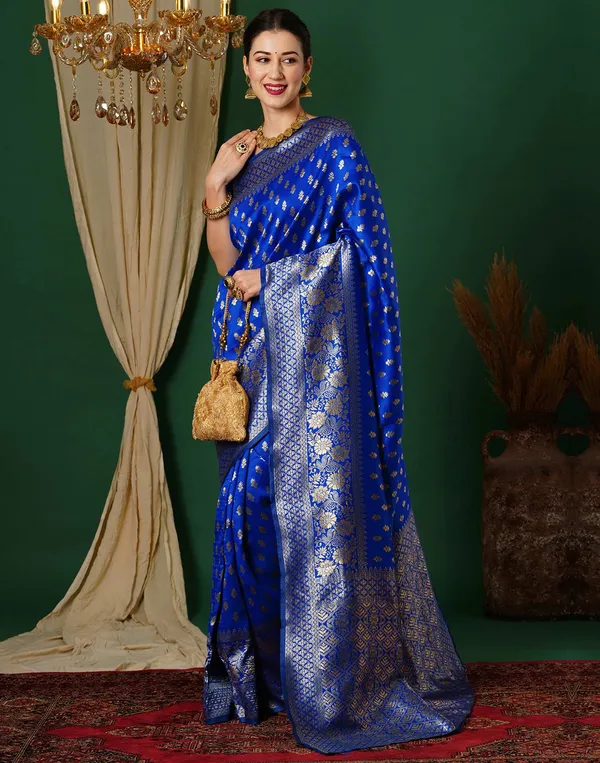 Royal_Blue_Kanjivaram_Silk_Saree_with_Traditional_Motif_Weave