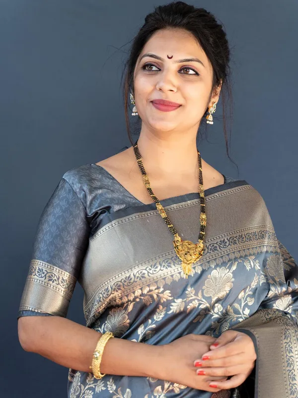 Grey_Banarasi_Silk_Saree_with_Gold_Zari_Floral_Jaal_and_Contrast_Border