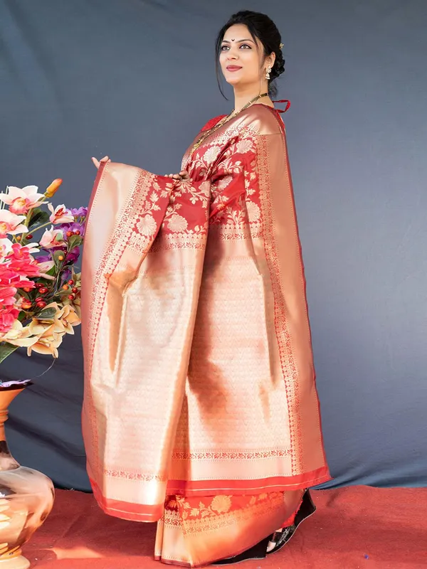 Red_Banarasi_Silk_Saree_with_Gold_Zari_Floral_Jaal_and_Contrast_Border