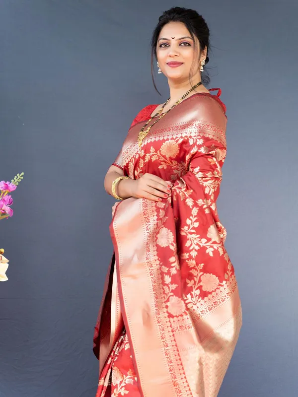 Red_Banarasi_Silk_Saree_with_Gold_Zari_Floral_Jaal_and_Contrast_Border