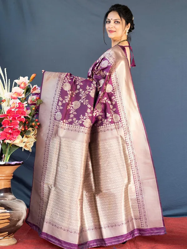 Wine_Banarasi_Silk_Saree_with_Gold_Zari_Floral_Jaal_and_Contrast_Border