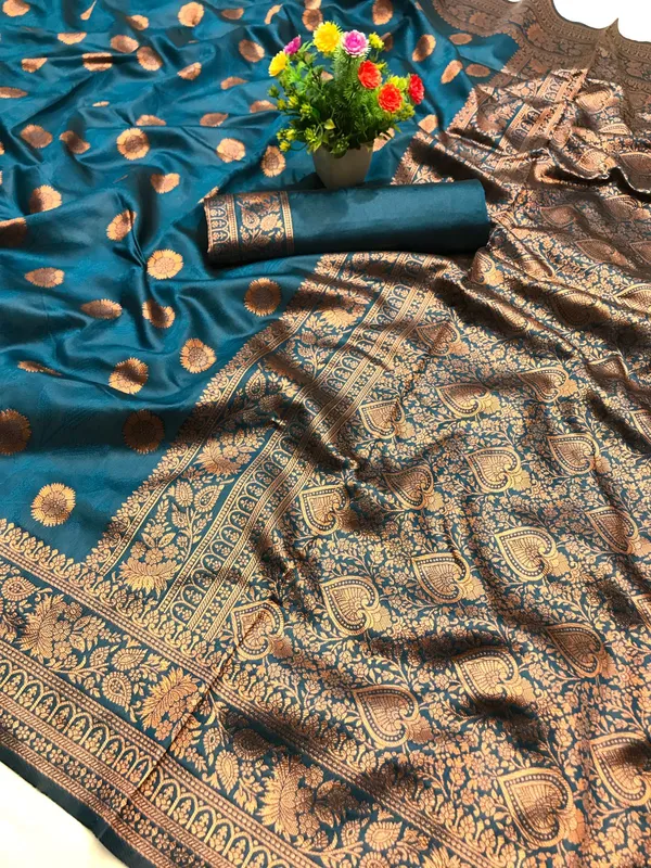 Rama_Banarasi_Silk_Saree_with_Golden_Zari_Paisley_Design