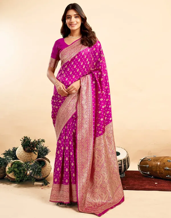 Pink_Banarasi_Silk_Saree_with_Nari_Design