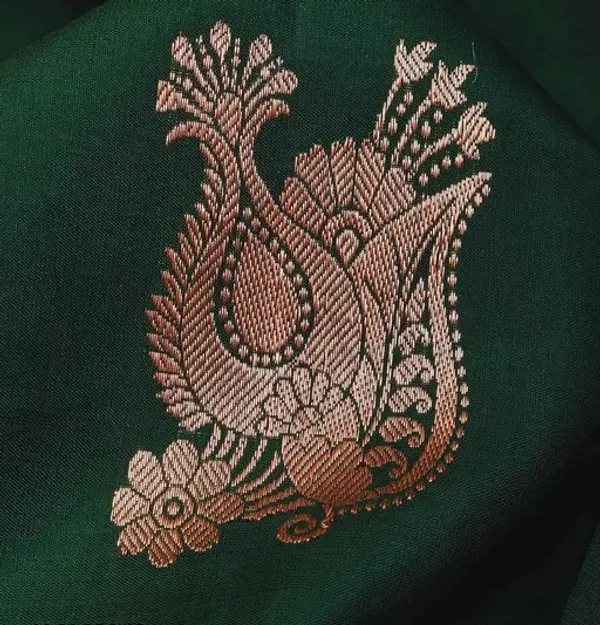 Green_Kanjivaram_Silk_Saree_with_Panchhi_Design