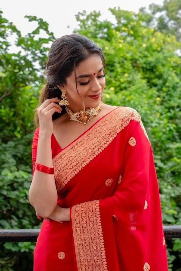 Red_Kanjivaram_Silk_Saree_with_Round_Design