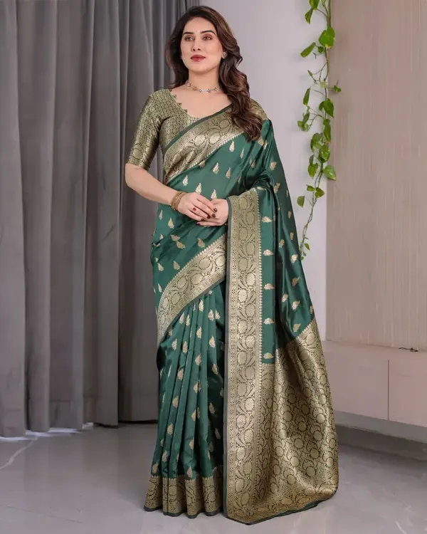 Green_Kanjivaram_Silk_Saree_with_Pan_Design