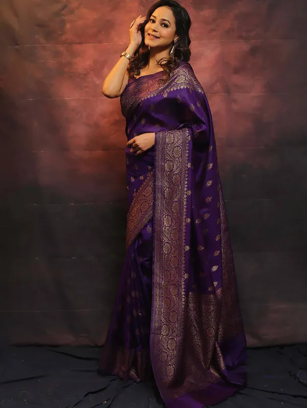 Purple_Kanjivaram_Silk_Saree_with_Pan_Design