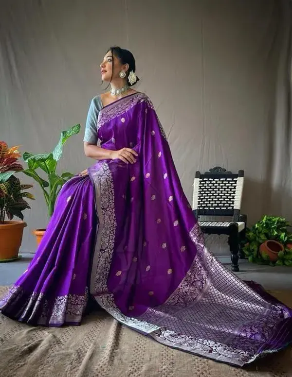 Purple_Kanjivaram_Silk_Saree_with_Silver_Grey_Design