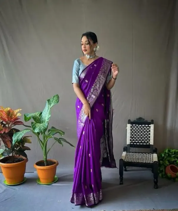Purple_Kanjivaram_Silk_Saree_with_Silver_Grey_Design