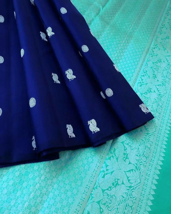 Dark_Blue_Kanjivaram_Silk_Saree_with_Silver_Zari_Buttas_&_Contrast_Green_Border_-_Blouse_Piece_Included