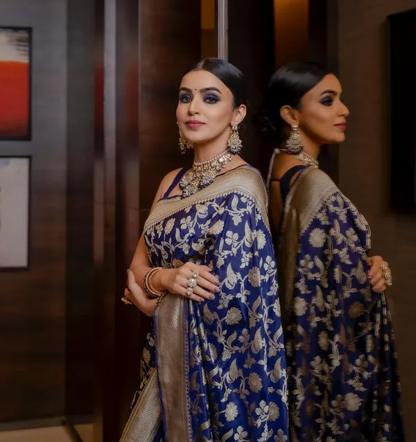 Blue_Banarasi_Silk_Saree_with_Golden_Floral_Zari_Design