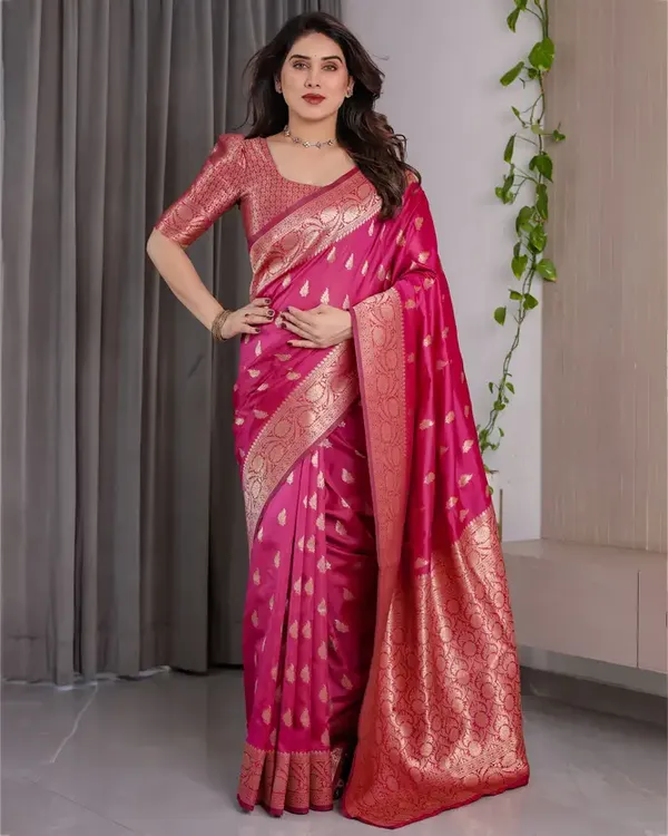Pink_Kanjivaram_Silk_Saree_with_Pan_Design