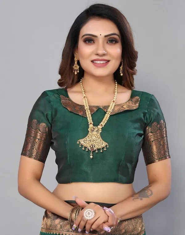 Green_Banarasi_Silk_Saree_with_Golden_Zari_Butta_and_Rich_Pallu_Work