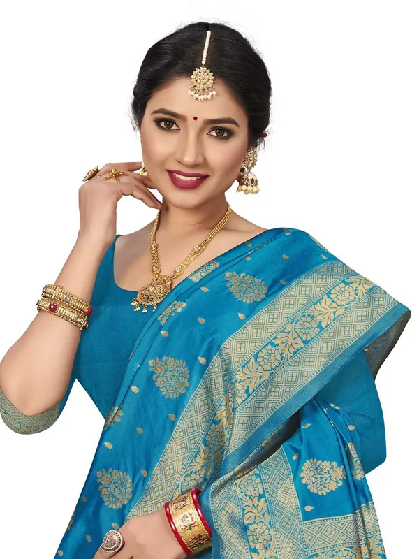 Firoji_Banarasi_Silk_Saree_with_Golden_Zari_Butta_and_Rich_Pallu_Work