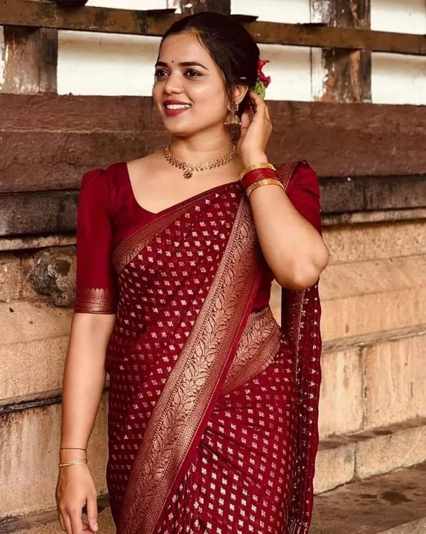 Red_Banarasi_Silk_Saree_with_Zari_Paisley_Design
