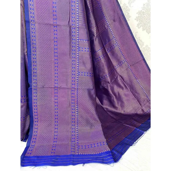 Royal_Blue_Kanjivaram_Silk_Saree_with_Golden_Zari_Border_&_Rich_Woven_Pallu