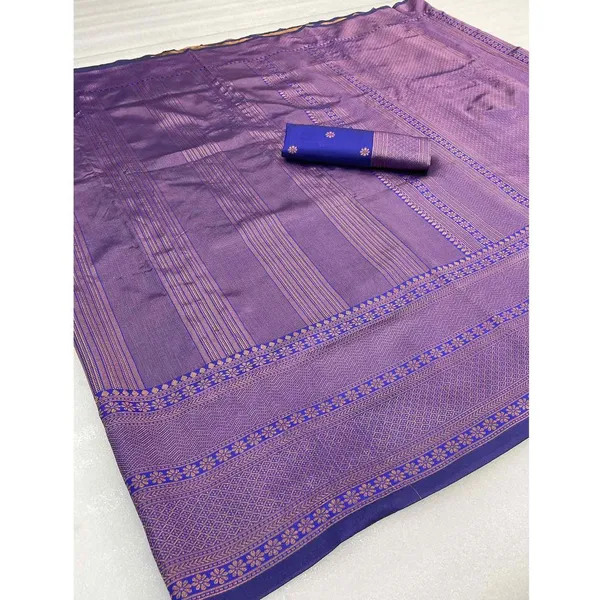 Royal_Blue_Kanjivaram_Silk_Saree_with_Golden_Zari_Border_&_Rich_Woven_Pallu
