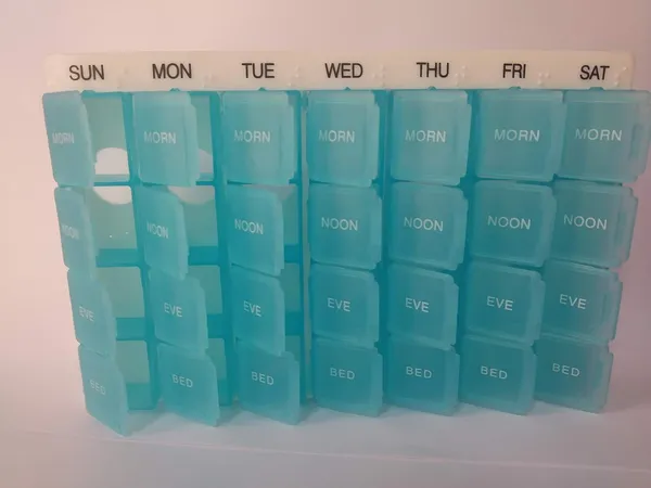White_&_Blue_28_Case_Pill_Organizer_Box_Weekly_4_Times_A_Day_Single_Box_With_Detachable_Compartments_To_Take_Medicines_On_Time_For_Kids_Adults_And_Elders.Ideal_For_Traveling_And_Gifting_Pack_Of_3