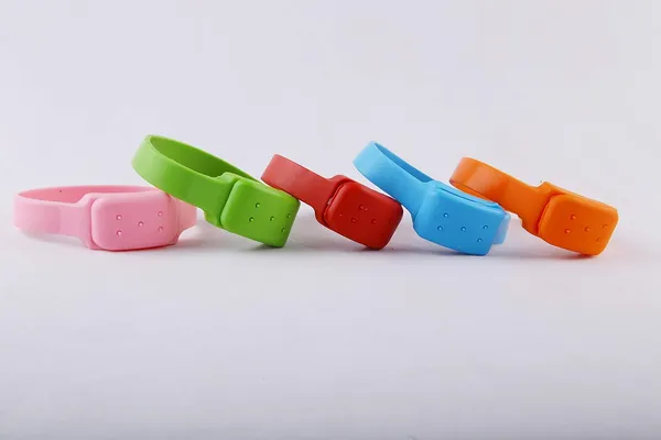 Multicolor_Silicon_Anti_Mosquito_Bracelet_For_20_Days_Use_Natural_Deet_Free_(Pack_Of_4_For_80_Days)