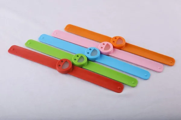 Multicolor_Slap_Mosquito_Repellent_Premium_Wrist_Bands_For_300_Days_Use_Indoor_And_Outdoor_Protection_For_Kids_And_Adults_(10_Bands_With_10_Pellets)