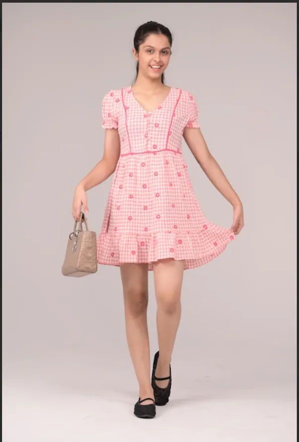 Pink_&_White_Check_Casual_Wear_Cotton_Voile_Dress_For_Children