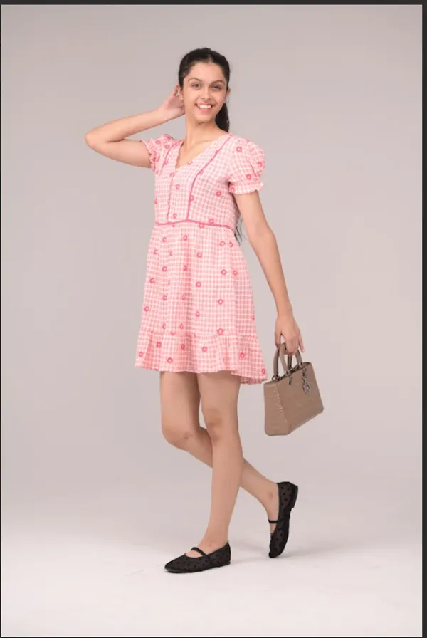 Pink_&_White_Check_Casual_Wear_Cotton_Voile_Dress_For_Children