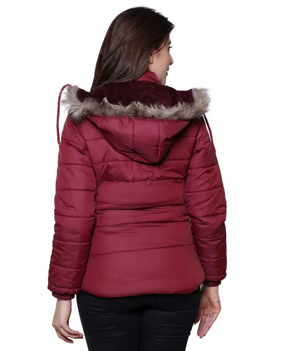 Womens_Quilted_Winter_Jacket_|_Hooded_Puffer_Jacket_with_Zipper_Pockets_|_Lightweight_&_Warm_Outerwear_for_Winter