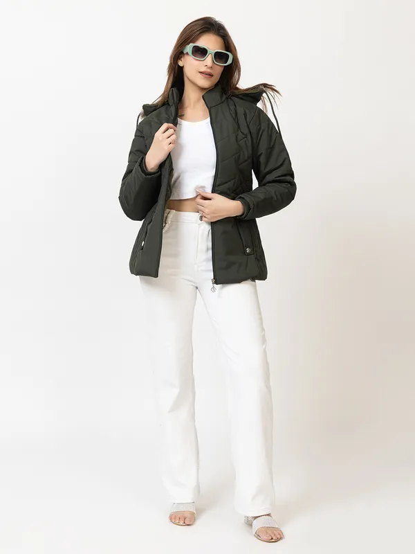 Womens_Quilted_Nylon_Winter_Jacket_-_Full_Sleeve_Hooded_Puffer_with_Zipper_Pockets
