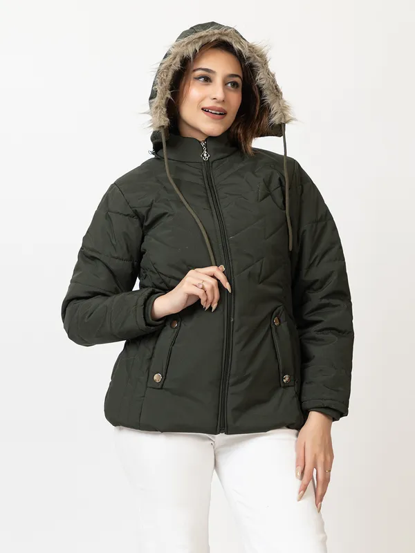Womens_Quilted_Nylon_Winter_Jacket_-_Full_Sleeve_Hooded_Puffer_with_Zipper_Pockets