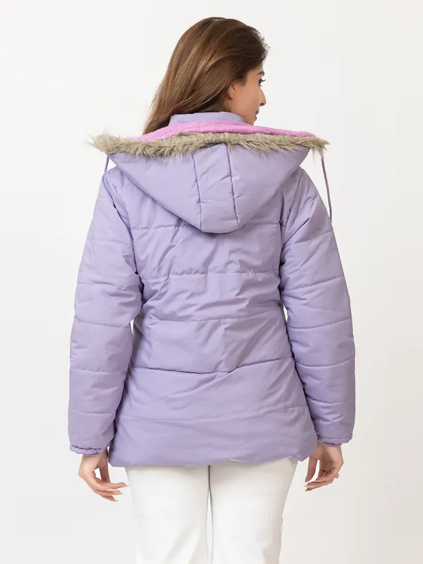 Womens_Quilted_Nylon_Winter_Jacket_-_Full_Sleeve_Hooded_Puffer_with_Zipper_Pockets